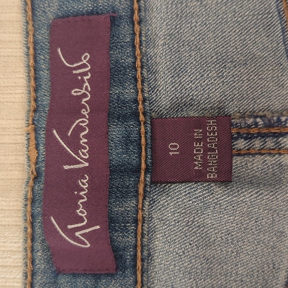 NWT Gloria Vanderbilt Amanda Studded Embroidered Jeans 10 Average Blue Pockets - Picture 5 of 17